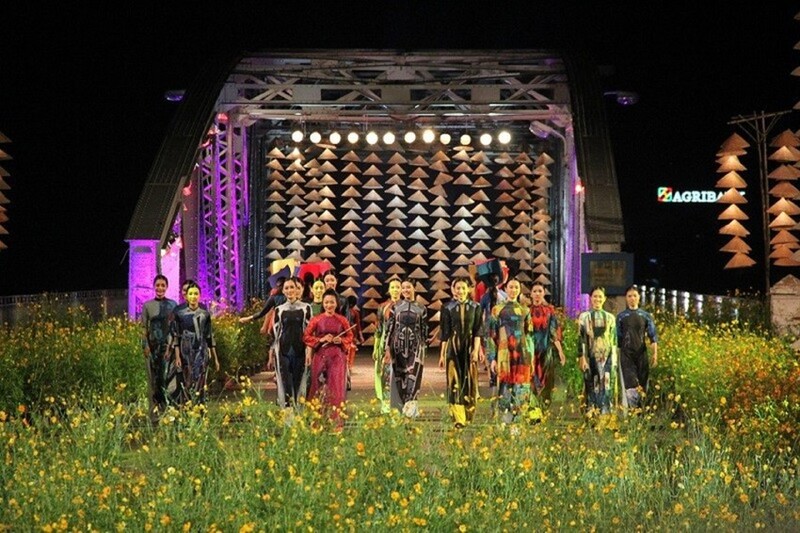 Huế vào mùa Festival