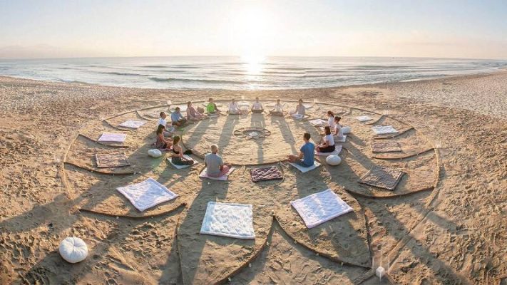 Những địa điểm lý tưởng để trải nghiệm du lịch thiên nhiên kết hợp yoga