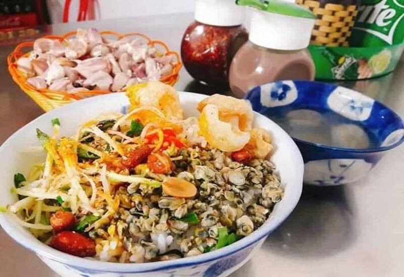 Nguồn gốc của đặc sản cơm hến Huế