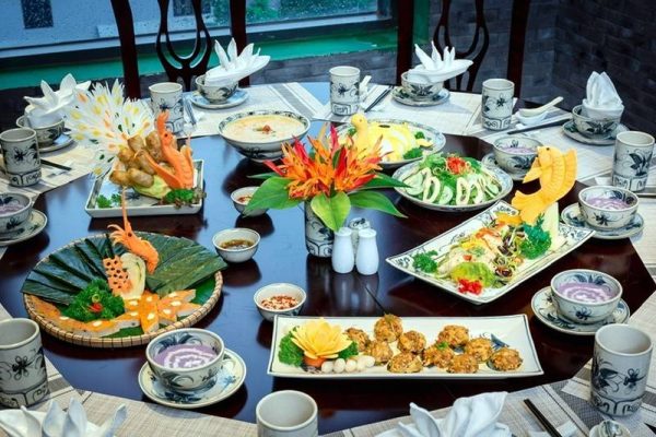 Những lý do để ẩm thực cung đình Huế trở nên nổi tiếng