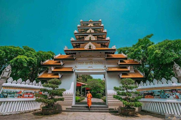 Những lý do nên đi du lịch Huế theo nhóm