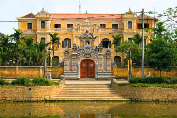 Lý do nên kết hợp du lịch và trải nghiệm ẩm thực cung đình Huế