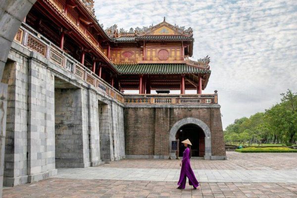 Những lưu ý khi lưu ý mua vé tham quan trọn gói tại Huế