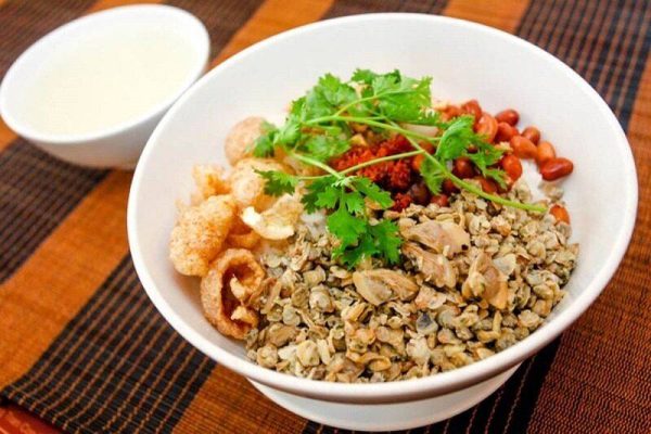 Những lưu ý khi ăn sáng tại Huế