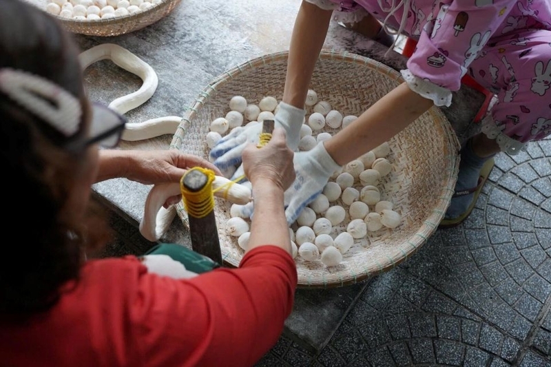 Quy Trình Làm Kẹo Cau Huế Thủ Công