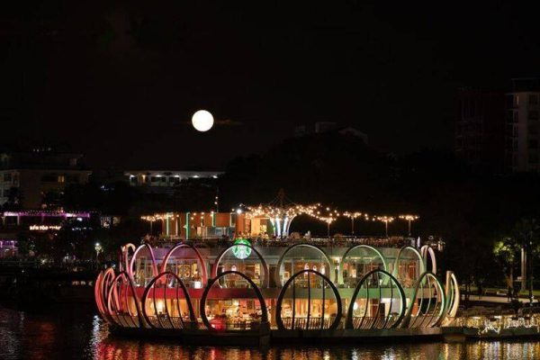 Trải nghiệm ẩm thực huế trên nhà hàng nổi tiếng tại Huế