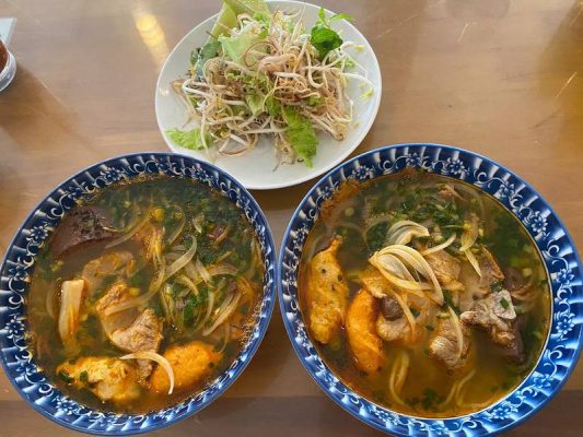 Những lưu ý khi thưởng thức ẩm thực Huế