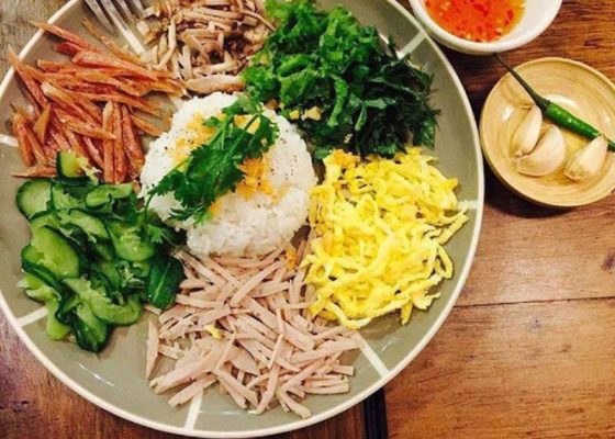 hững lý do khiến cơm đặc sản Huế được yêu thích