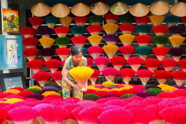 Nỗ lực trong việc bảo tồn và phát triển các làng nghề truyền thống