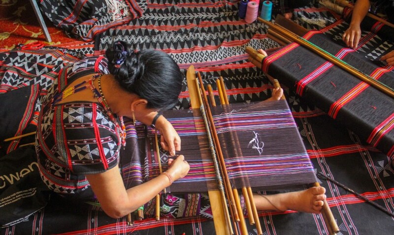Làng Nghề Dệt Dèng A Rưm