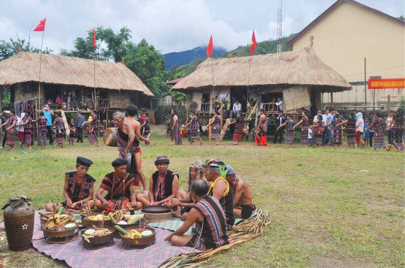 tour văn hóa dân tộc thiểu số Huế