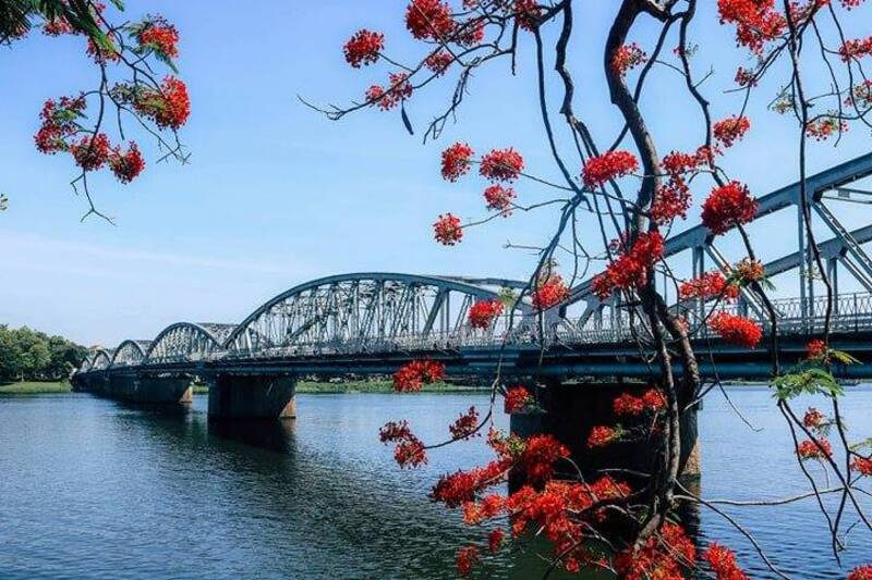 Du lịch Huế nên mặc đồ kiểu gì